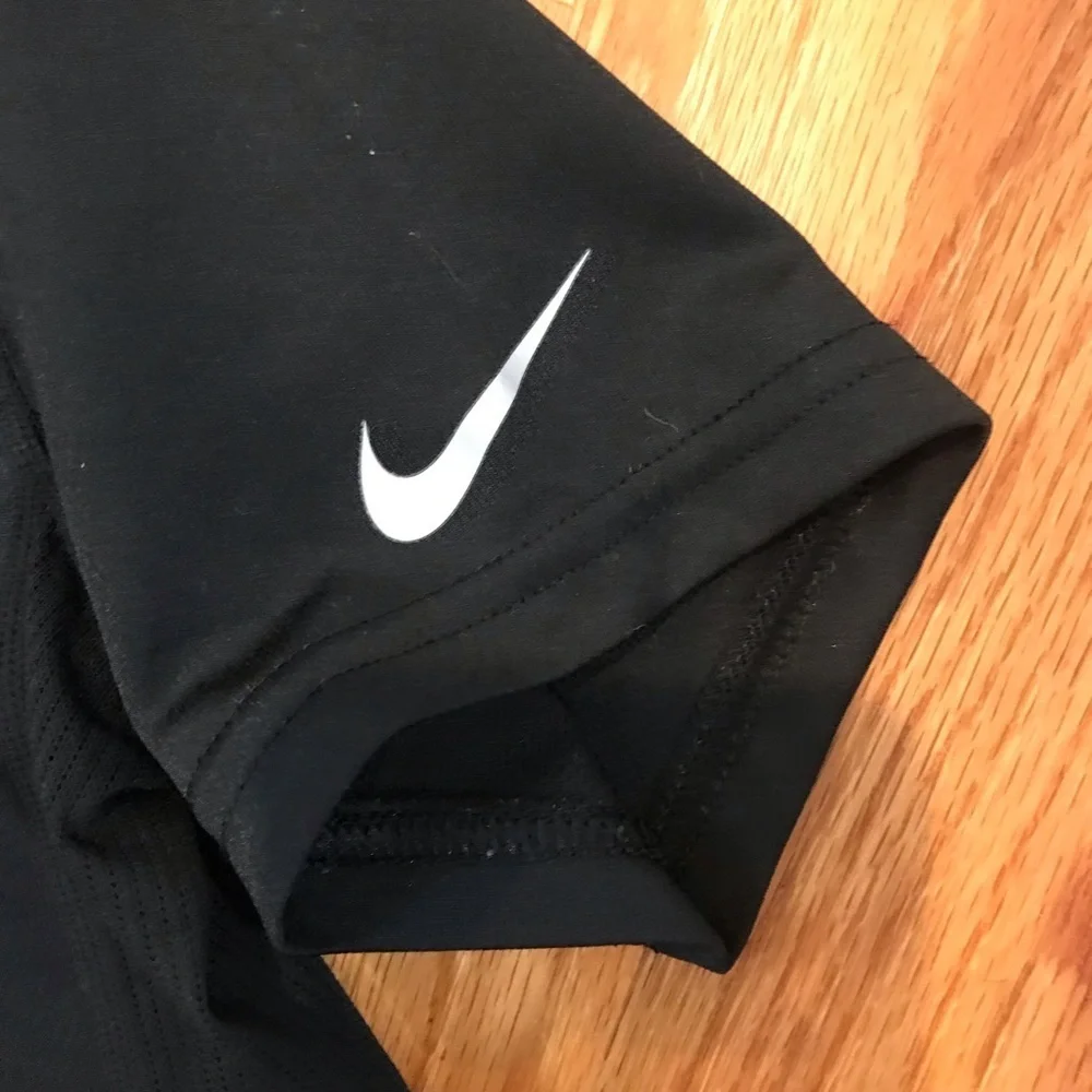 👟NIKE Short Sleeve Shirt